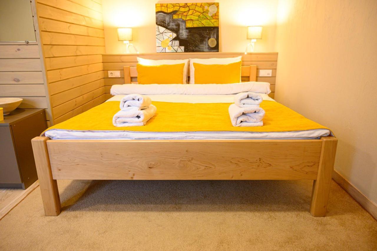 Space Apart Hotel ลุตสกาย ภายนอก รูปภาพ