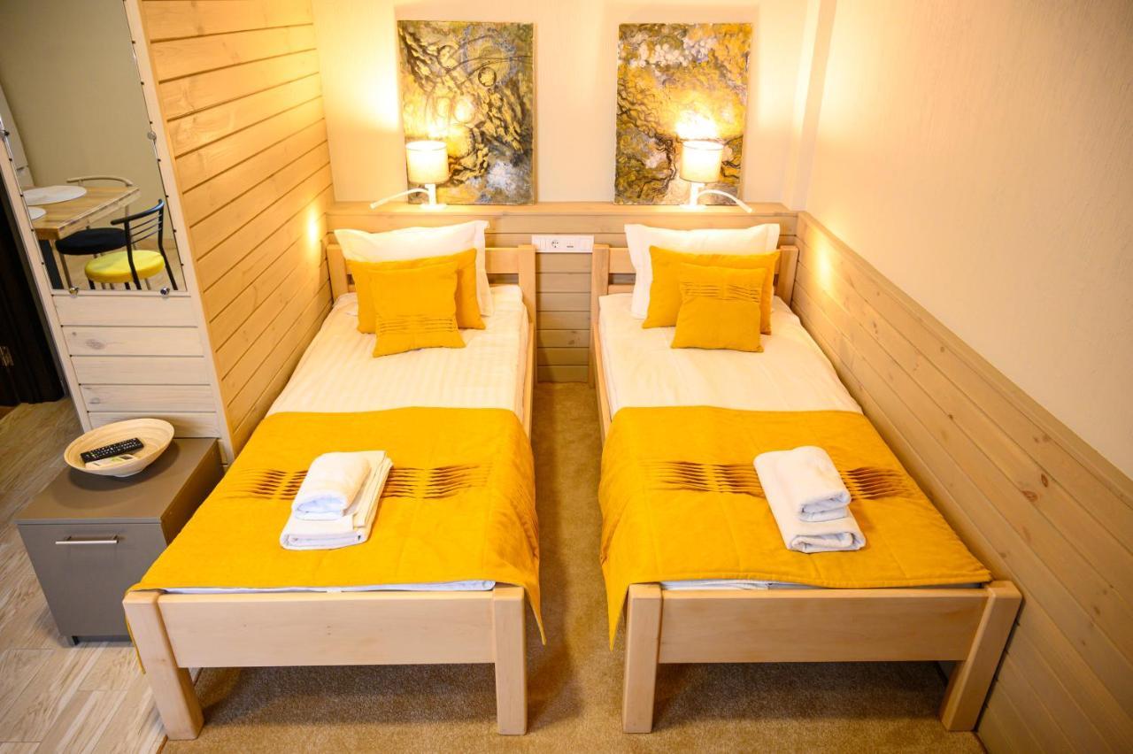 Space Apart Hotel ลุตสกาย ภายนอก รูปภาพ